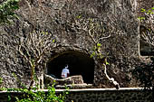 Gunung Kawi (Bali) - Rock-cut cell by the side of the western group of tombs