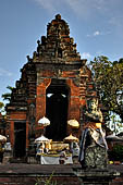 Kerta Gosa complex, Semarapura, Klungkung, Bali. Temple with a covered gateway. 