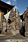Pura Meduwe Karang - Bali - The impressive central shrine honours the Lord possessing the ground