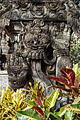 Pura Meduwe Karang - Bali - Details of the ornate columns of the central shrine.