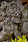Pura Meduwe Karang - Bali - Details of the ornate columns of the central shrine.