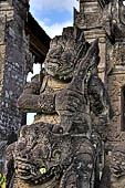 Pura Meduwe Karang - Bali - Details of the ornate columns of the central shrine.