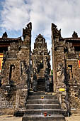 Pura Meduwe Karang - Bali - The impressive shrine of the Lord possessing the ground The central Padmasana is the seat of the Sun God Surya. 