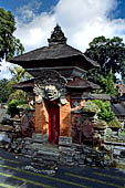 Pejeng, Bali - Pura Samuan Tiga. Kori Agung the covered monumental gateway.
