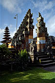 Pejeng, Bali - Pura Penataran Sasih, the Candi bentar or 'split gate'.