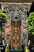 Pejeng, Bali - Pura Samuan Tiga. Kori Agung the covered monumental gateway.
