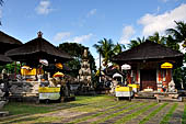 Pejeng, Bali - Pura Kebo Edan. 