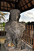Pejeng, Bali - Pura Kebo Edan. 