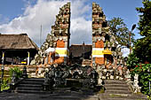 Pejeng, Bali - Pura Penataran Sasih, the Candi bentar or 'split gate'. 