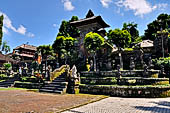 Pejeng, Bali - Pura Samuan Tiga. Kori Agung the covered monumental gateway.