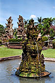 Pura Taman Ayun - Bali. Small rectangular pool with a fountain in the middle.