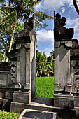 Yeh Pulu temple.