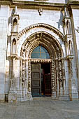 Sebenico, la cattedrale di S. Giacomo. Il portale gotico della facciata. Portale del Giudizio Universale.