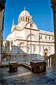 Sebenico, la cattedrale di S Giacomo. Il transetto e il lato nord.