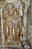 Trogir, la cattedrale di S. Lorenzo. Dettaglio del portale.