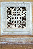 Ravenna - Museo Nazionale. Sala bizantina, transenna traforata (VI sec)
