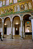 Ravenna. Basilica di S. Apollinare Nuovo ( VI sec.). Corteo delle vergini, lato sinistro della navata.