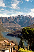 Lago di Lugano - Escursione da Melide a Vico Morcote. Vista verso nord e il M.te Generoso.