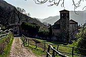 Lago di Lugano - Passeggiata sul Monte San Salvatore, chiesa di Santa Maria Assunta a Torello