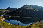 Orobie - Laghi Gemelli con sullo sfondo il Pizzo Becco.
