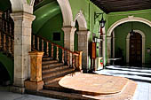Merida - the Plaza Principal, Palacio del Gobierno 
