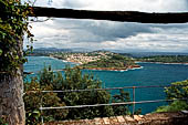 Isola di Procida vista da Vivara (golfo di Napoli).