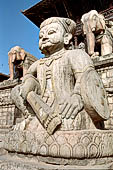 Bhaktapur - Taumadhi Tole - Nyatapola Temple. Statues of the stairway, the mythical wrestlers Jayamel and Phattu.