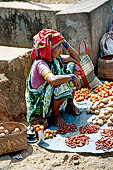 Orissa Koraput district - The weekly market of Ankadeli. 