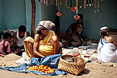 Orissa Koraput district - The weekly market of Ankadeli. 