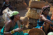 Orissa Koraput district - The weekly market of Ankadeli. 