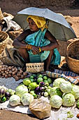 Orissa Koraput district - The weekly market of Ankadeli. 