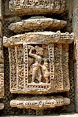 Konarak - Orissa. The Sun Temple, detail of the decoration of the platform of the jagamohana-deul complex, khakhara-mundi.