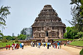 Orissa - Konarak - The Sun Temple. The Jagamohan with its impressive pyramidal roof. 