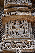 Orissa - Konarak - The Sun Temple, the hall of offerings (bhoga mandapa) also called nata-mandir (hall of dancers) because of the multitude of carvings of musicians and dancers 