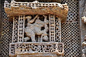 Orissa - Konarak - The Sun Temple, the hall of offerings (bhoga mandapa) also called nata-mandir (hall of dancers) because of the multitude of carvings of musicians and dancers 
