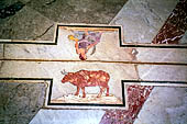 Monreale - Cattedrale di Santa Maria Nuova. La meridiana tracciata sul pavimento. 