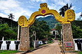 Aluvihara cave temples. The entrance of the site. 