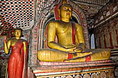 Dambulla cave temples - Cave 2, Maharaja Vihara (Temple of the Great Kings) 
