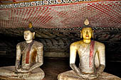 Dambulla cave temples - Cave 2, Maharaja Vihara (Temple of the Great Kings) 