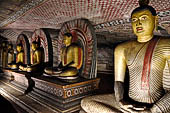 Dambulla cave temples - Cave 2, Maharaja Vihara (Temple of the Great Kings) 