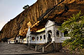 Dambulla cave temples 