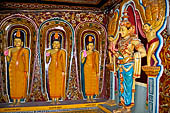 Mulkirigala cave temples - Third terrace. The Aluth Viharaya.
