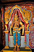 Mulkirigala cave temples - Third terrace. The Aluth Viharaya.