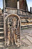 Polonnaruwa - the Vatadage. Detail of the guardstone of the northern stairway. 