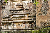 Polonnaruwa - The Lankatilaka.  Architectonic details of the wall decoration.