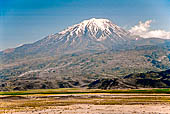 Dogubayaz�t, il Grande Ararat (B�yiik Agri) 5137 m. 