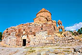 Isola di Akdamar. Chiesa della Santa Croce (X sec dc), Gavit (nartece) sul lato occidentale della chiesa. 