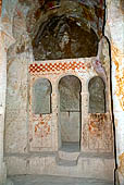 Goreme Open Air Museum. Chiesa della croce di Malta) del VI o VII secolo. Iconostasi.