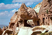 La valle di Zelve, arco naturale tra le seconda e la terza valle.