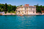 Istanbul, una yali, casa sull'acqua, sulle sponde del Bosforo, antica residenza estiva di funzionari di corte, la Sait Halim Pasa Yali (XIX sec) a Yenik�y sulla sponda europea. 